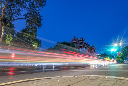 银川玉凰阁（车轨）