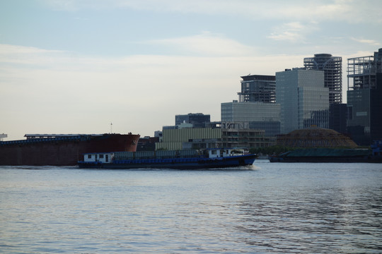 上海滨江