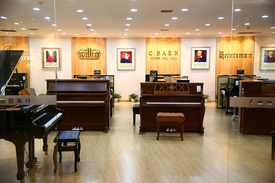 钢琴专卖店