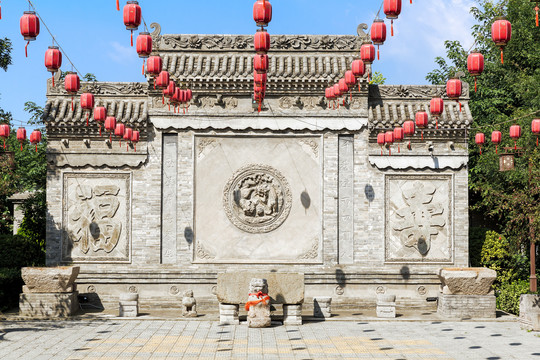 中式砖雕影壁墙