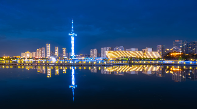 聚龙湖公园全景夜景