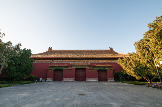 北京太庙后殿五彩琉璃门