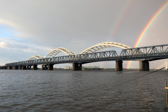 松花江大桥与双彩虹
