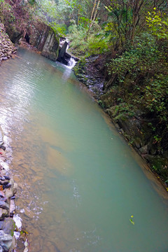 水潭7
