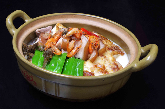 凉瓜猪踭豆腐煲