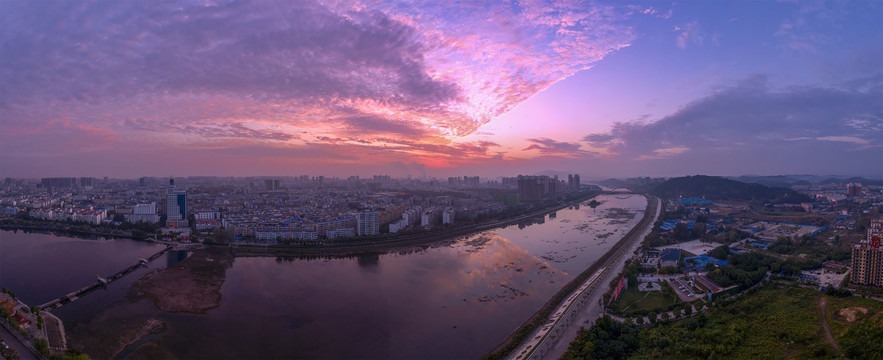 城市日出全景图