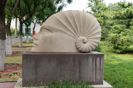 大理石雕塑
