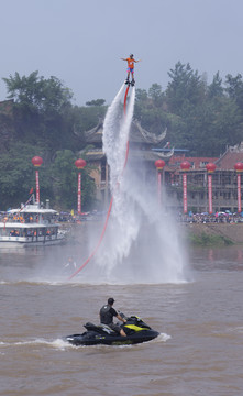 水上表演