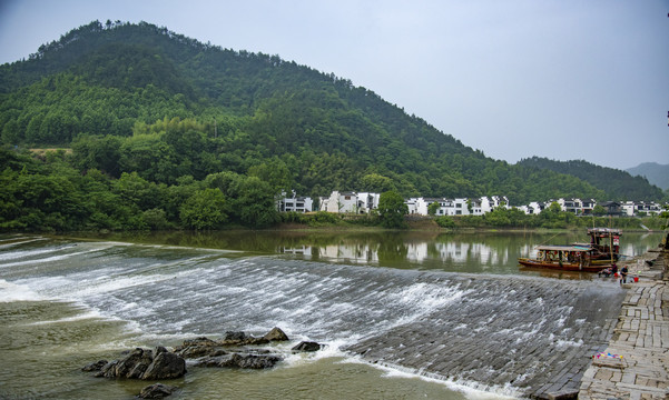 青山绿水人家