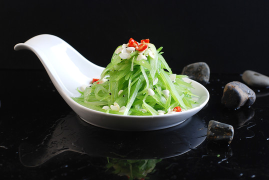 芹丝拌杏仁