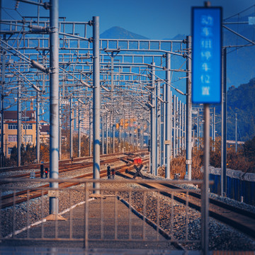 高铁电线杆