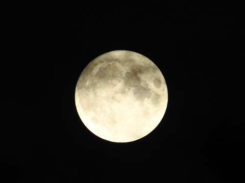 夜晚的中秋月亮