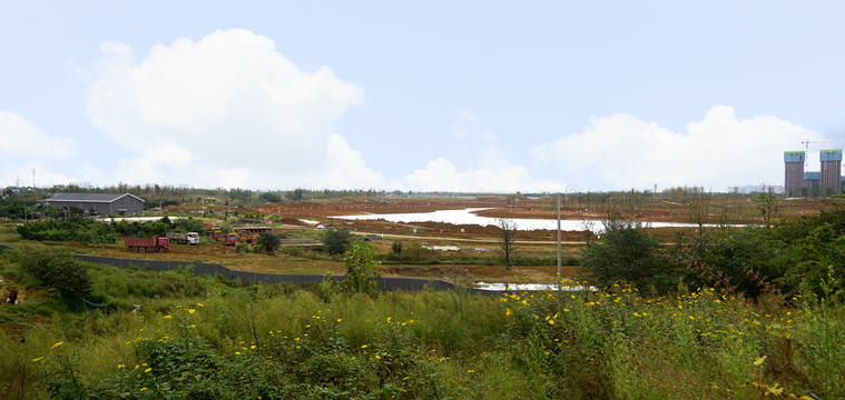 建设中的成都东安湖体育公园全景