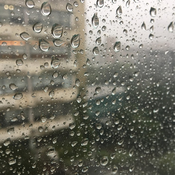 下雨天水珠