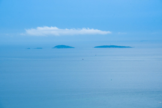 蓝色的海洋与海岛