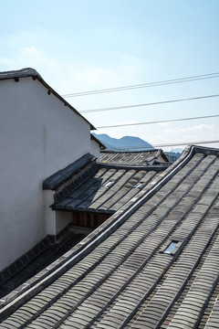 老瓦房屋顶
