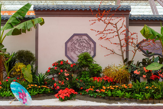 中式墙花卉造型