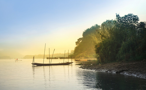 湄公河清晨