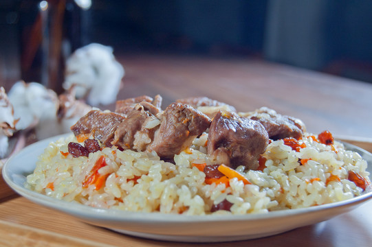 碎肉抓饭