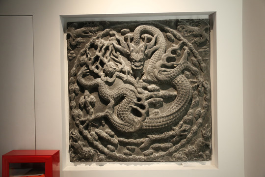 中国龙浮雕