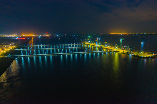 长江江边码头