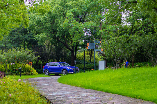 上海汽车博览公园夏天景观