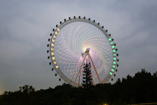 摩天轮夜景渝乐小镇摩天轮