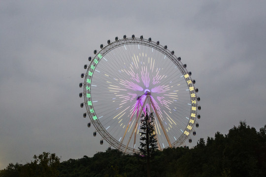 摩天轮夜景渝乐小镇摩天轮