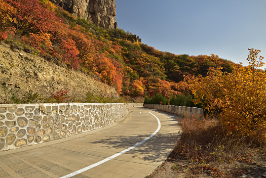 河北省石家庄市平山县沕沕水景区