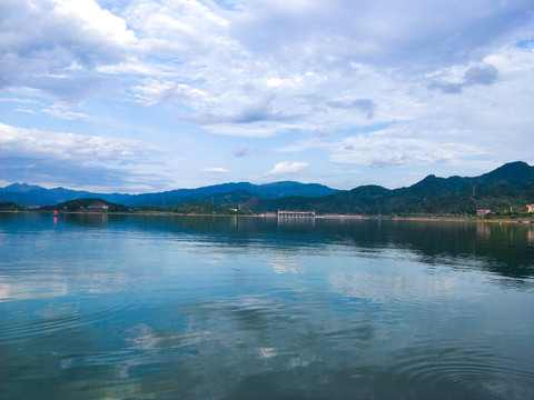 汉丰湖