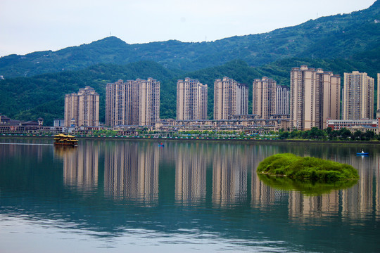 汉丰湖