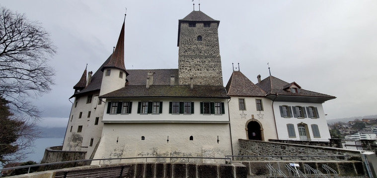 瑞士施皮兹古堡