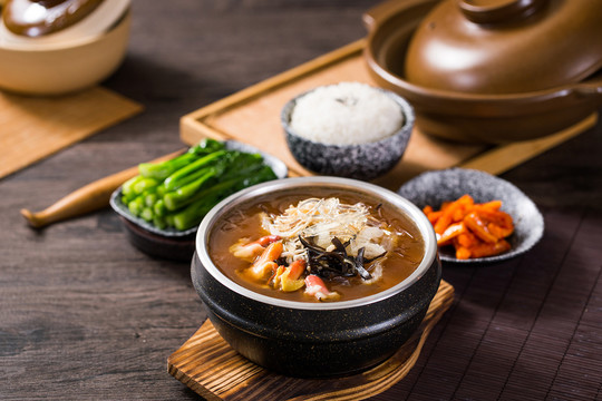 碗仔翅捞饭