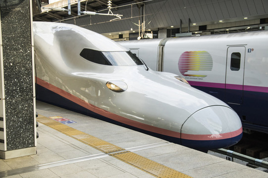 日本新干线火车