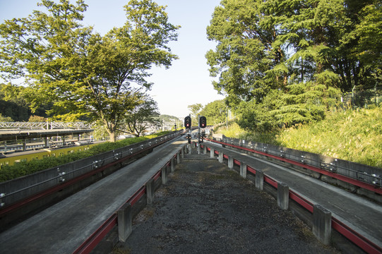 铁路建设