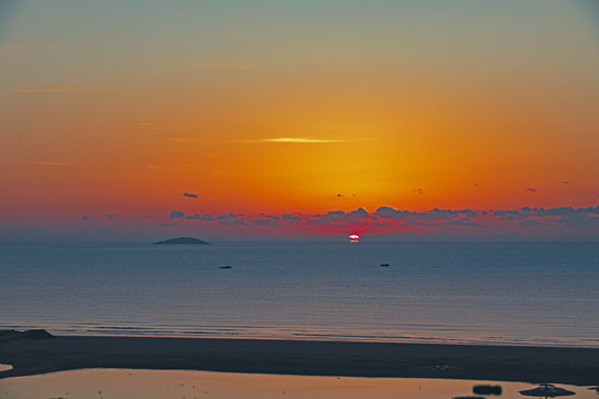 海上升红日