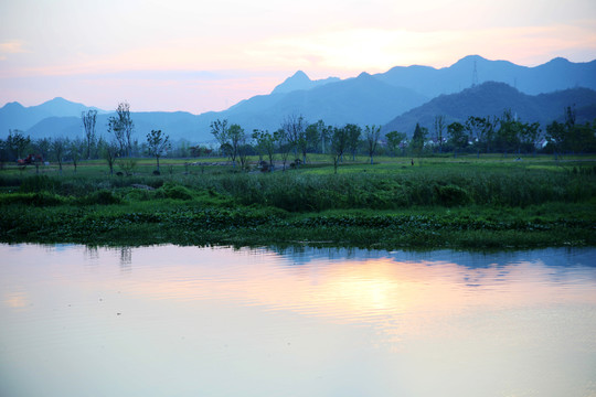 青山夕照