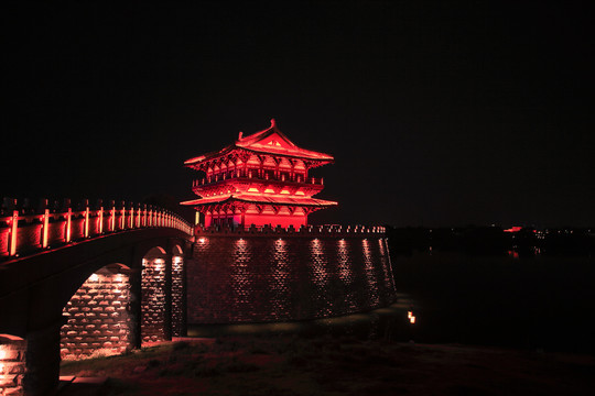 洛阳瀍壑朱樱夜景