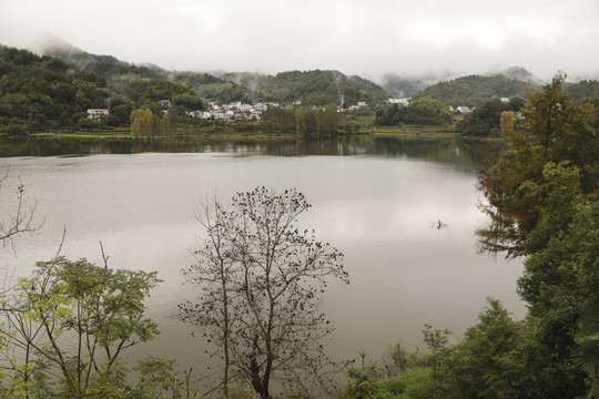 雨后乡村