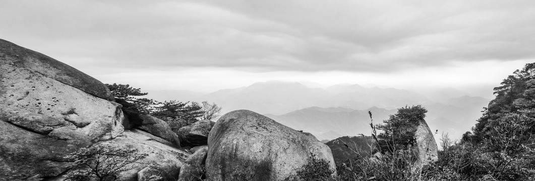 水墨远山全景宽幅大图