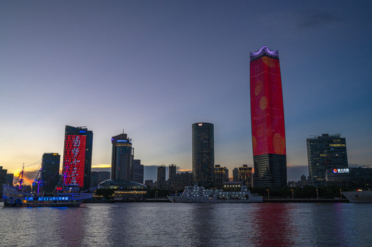 上海北外滩高层建筑群夜景