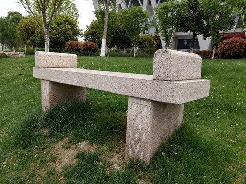 公园绿地石凳子