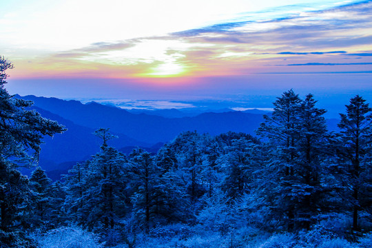 四川西岭雪山