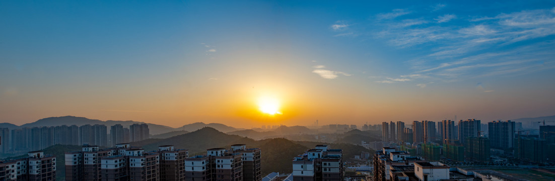 麓谷日出全景