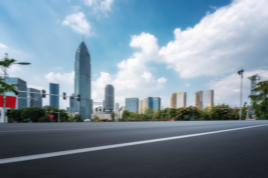 高速公路天际线和高楼大厦