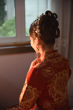传统婚服