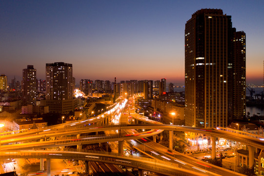 城市立交桥夜景