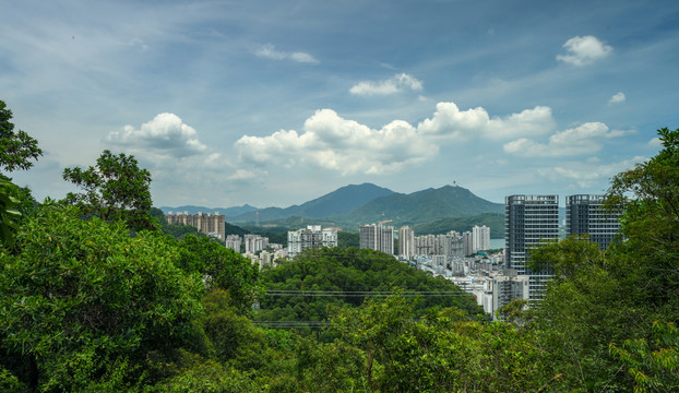 远眺深圳梧桐山