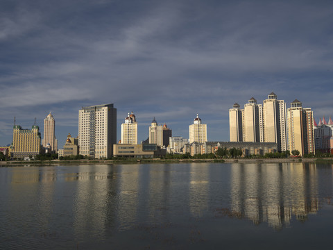 满洲里小北湖岸