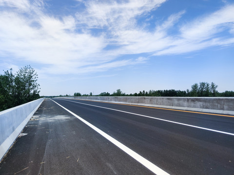 高速公路桥梁